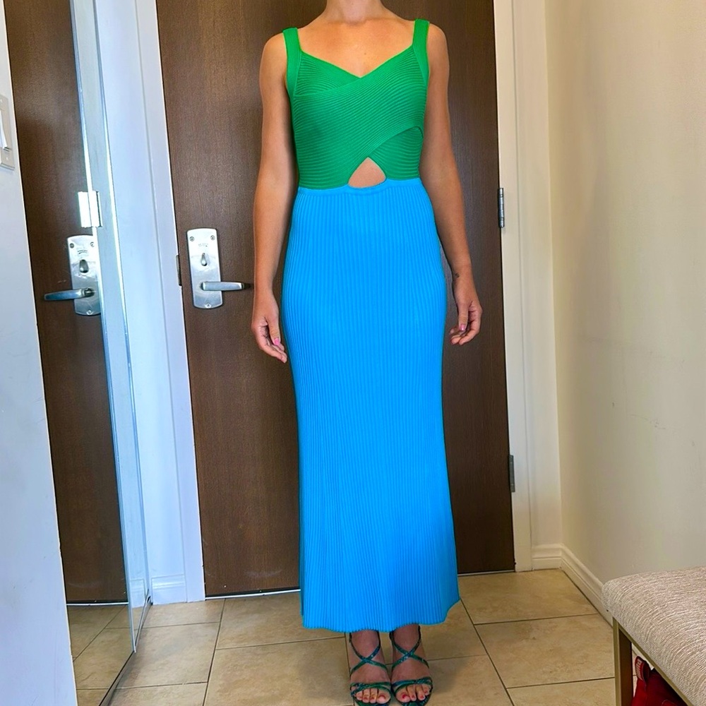 BRAND NEW Lulu’s Green and Blue Color Block Cutout Ribbed Knit Form Fitted Dress - Picture 6 of 12